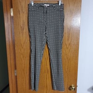Roz&Ali Black and White Print Skinny Pant Size 4